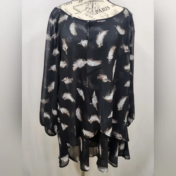 Pretty blouse - Picture 1 of 2